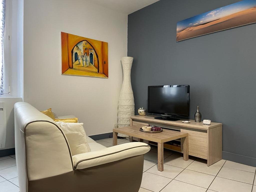Joli Climatise Apartment *